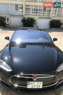 Ліфтбек Tesla Model S 2015 в 