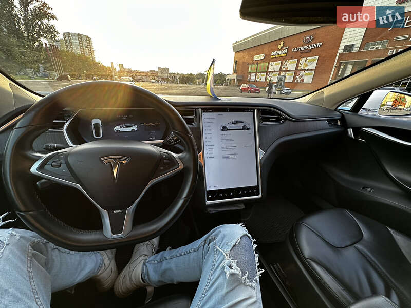 Лифтбек Tesla Model S 2013 в Киеве