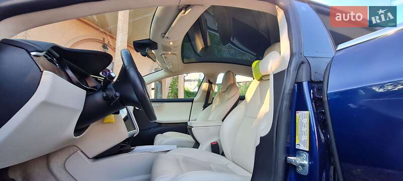 Ліфтбек Tesla Model S 2018 в Харкові фото 24 Ліфтбек Tesla Model S 2018 в Харкові