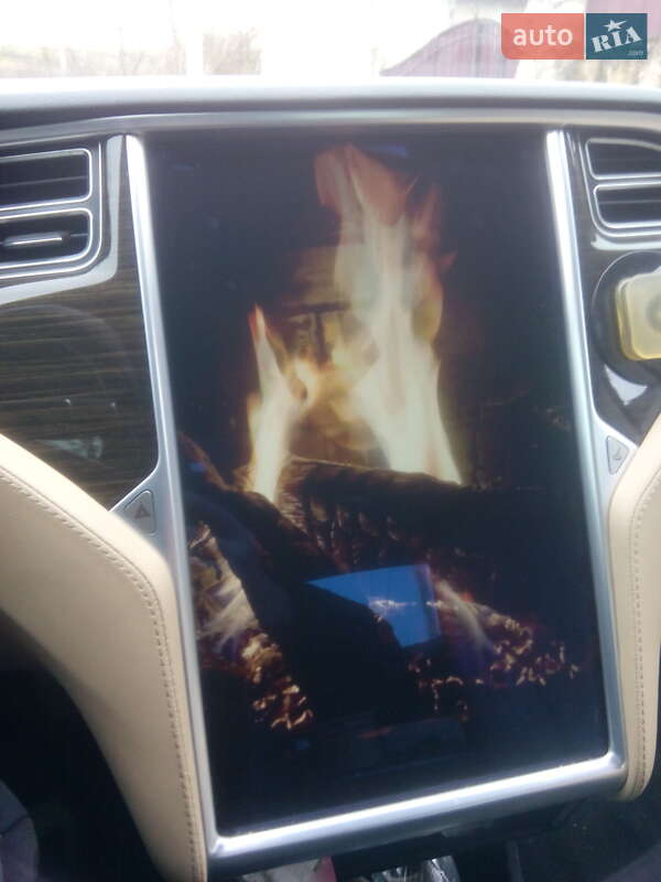 Лифтбек Tesla Model S 2014 в Тернополе фото 44 Лифтбек Tesla Model S 2014 в Тернополе