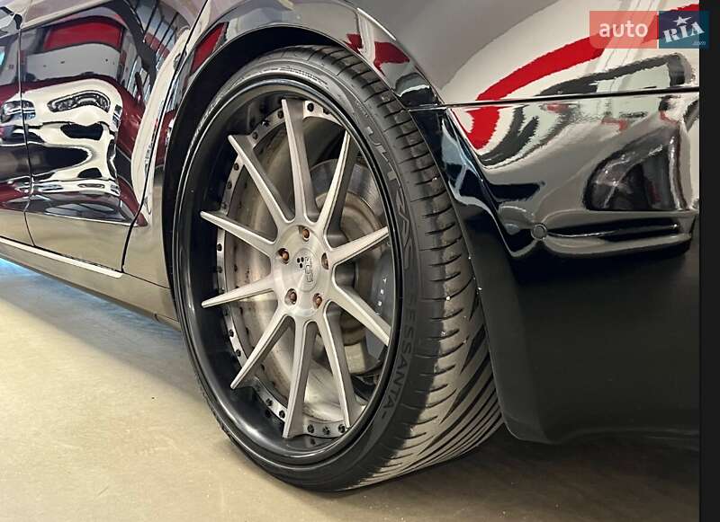 Лифтбек Tesla Model S 2019 в Одессе