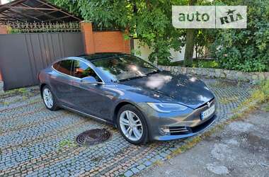 Лифтбек Tesla Model S 2016 в Харькове