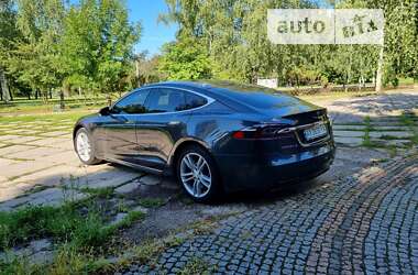 Ліфтбек Tesla Model S 2016 в Харкові