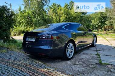 Лифтбек Tesla Model S 2016 в Харькове