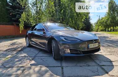 Ліфтбек Tesla Model S 2016 в Харкові