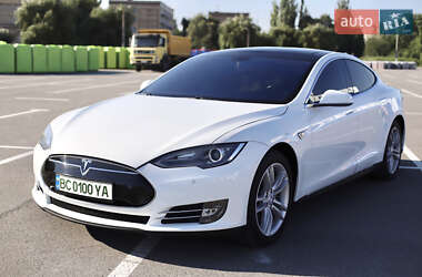 Ліфтбек Tesla Model S 2014 в Львові