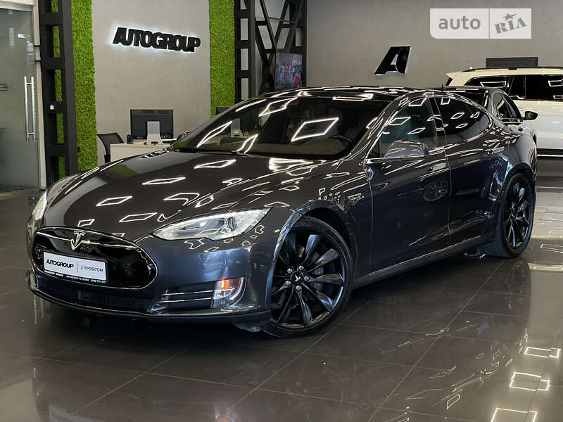 Лифтбек Tesla Model S 2015 в Одессе