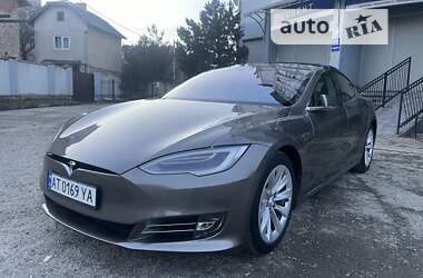 Лифтбек Tesla Model S 2016 в Ивано-Франковске