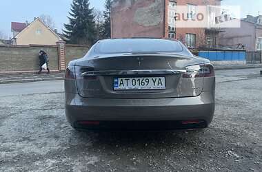 Лифтбек Tesla Model S 2016 в Ивано-Франковске