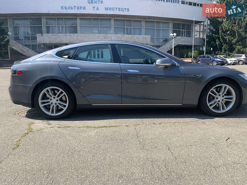 Ліфтбек Tesla Model S 2013 в Києві фото 8 Ліфтбек Tesla Model S 2013 в Києві