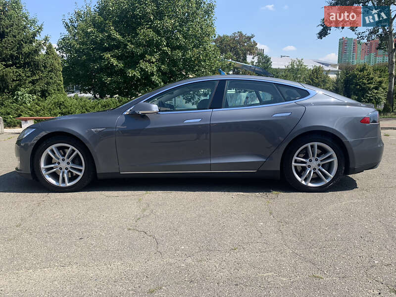 Ліфтбек Tesla Model S 2013 в Києві фото 3 Ліфтбек Tesla Model S 2013 в Києві