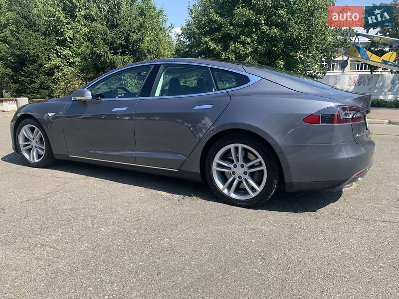 Ліфтбек Tesla Model S 2013 в Києві фото 4 Ліфтбек Tesla Model S 2013 в Києві