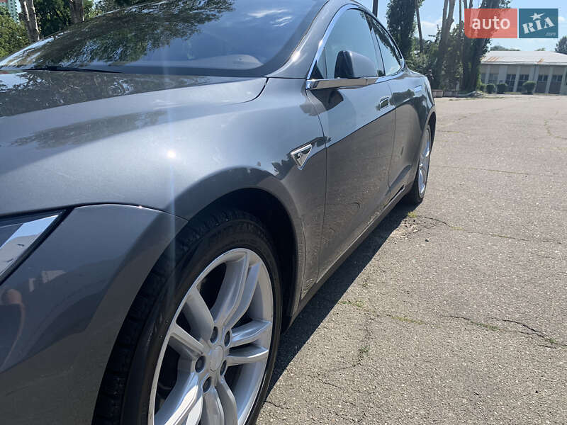 Ліфтбек Tesla Model S 2013 в Києві фото 13 Ліфтбек Tesla Model S 2013 в Києві