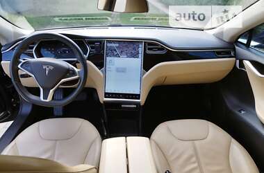 Лифтбек Tesla Model S 2014 в Луцке