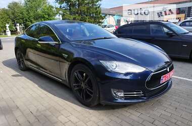 Лифтбек Tesla Model S 2014 в Луцке