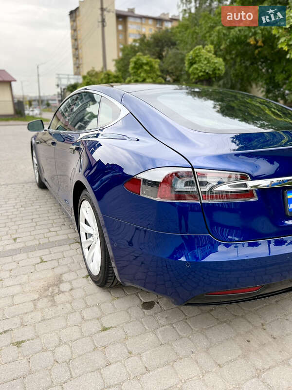 Ліфтбек Tesla Model S 2018 в Івано-Франківську