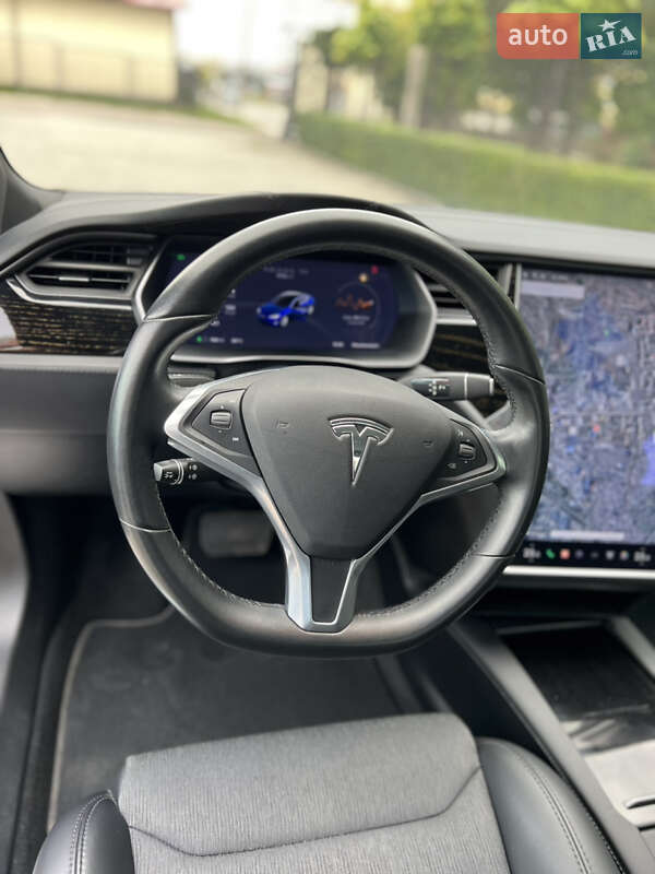 Ліфтбек Tesla Model S 2018 в Івано-Франківську