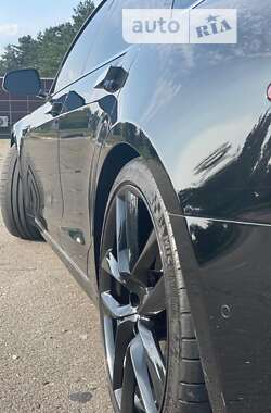 Лифтбек Tesla Model S 2017 в 