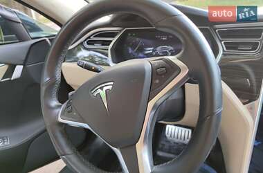 Лифтбек Tesla Model S 2014 в Буче