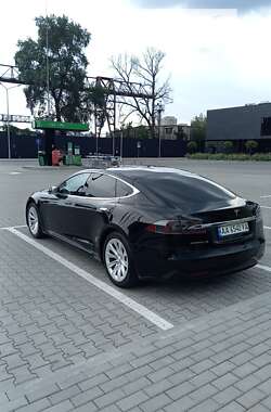 Лифтбек Tesla Model S 2017 в Киеве