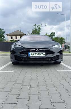 Ліфтбек Tesla Model S 2017 в Києві