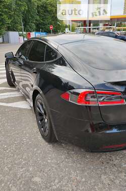 Лифтбек Tesla Model S 2017 в Киеве