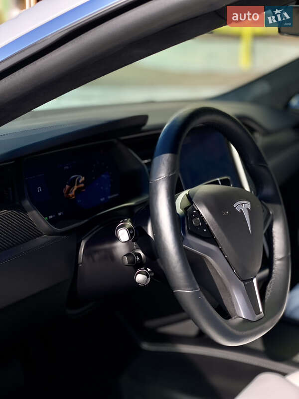 Лифтбек Tesla Model S 2018 в Полтаве