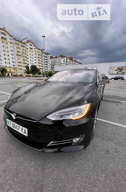 Ліфтбек Tesla Model S 2017 в Івано-Франківську