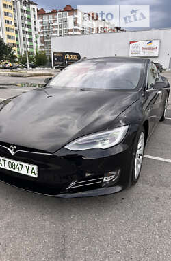 Ліфтбек Tesla Model S 2017 в Івано-Франківську