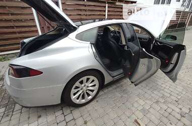 Ліфтбек Tesla Model S 2015 в Києві