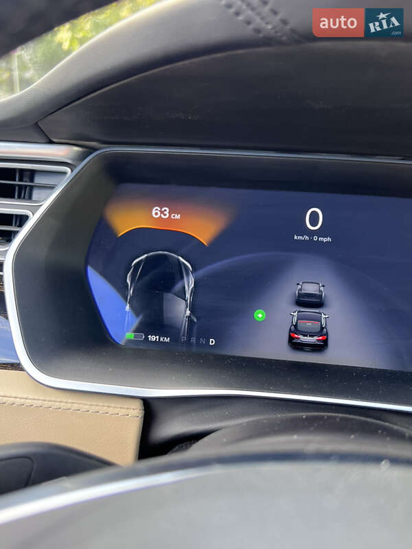 Ліфтбек Tesla Model S 2016 в Києві