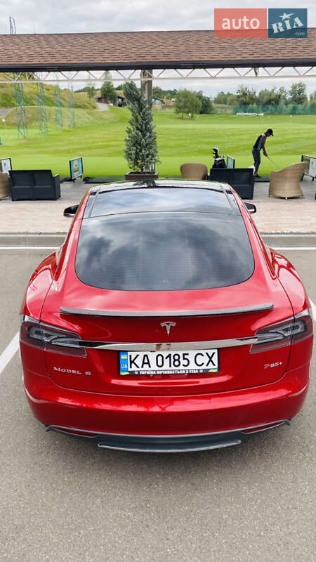 Ліфтбек Tesla Model S 2014 в Києві