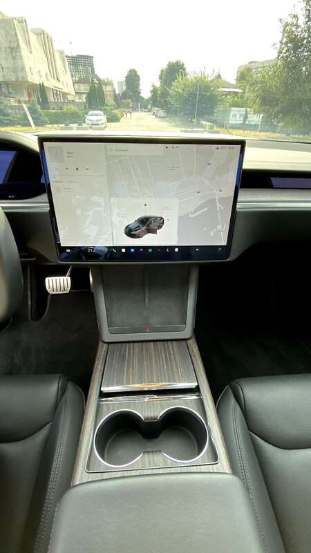Лифтбек Tesla Model S 2021 в Черкассах