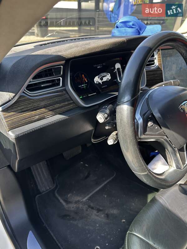 Лифтбек Tesla Model S 2015 в Харькове