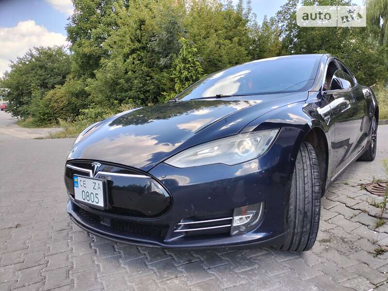 Лифтбек Tesla Model S 2015 в Тернополе