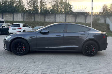 Ліфтбек Tesla Model S 2015 в Тернополі