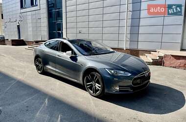 Лифтбек Tesla Model S 2013 в Полтаве