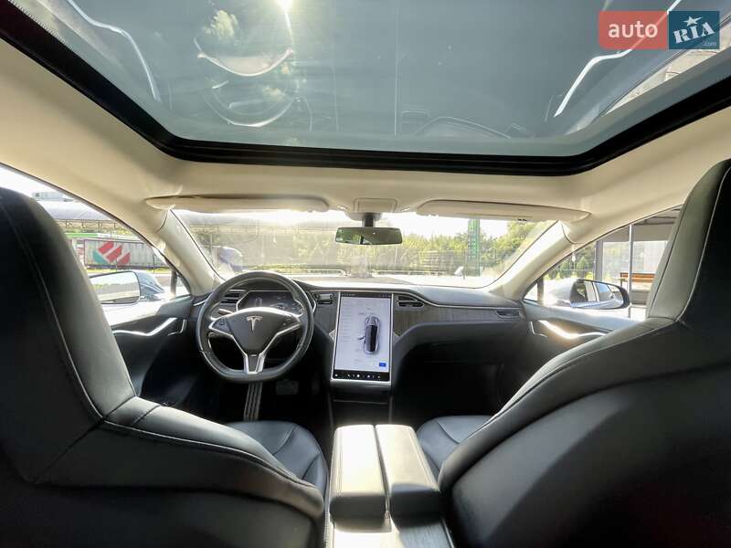 Лифтбек Tesla Model S 2013 в Полтаве