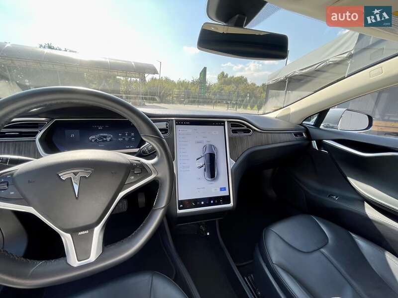 Лифтбек Tesla Model S 2013 в Полтаве