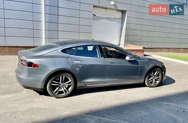 Лифтбек Tesla Model S 2013 в Полтаве