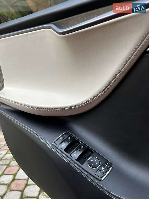 Ліфтбек Tesla Model S 2019 в Ужгороді фото 10 Ліфтбек Tesla Model S 2019 в Ужгороді