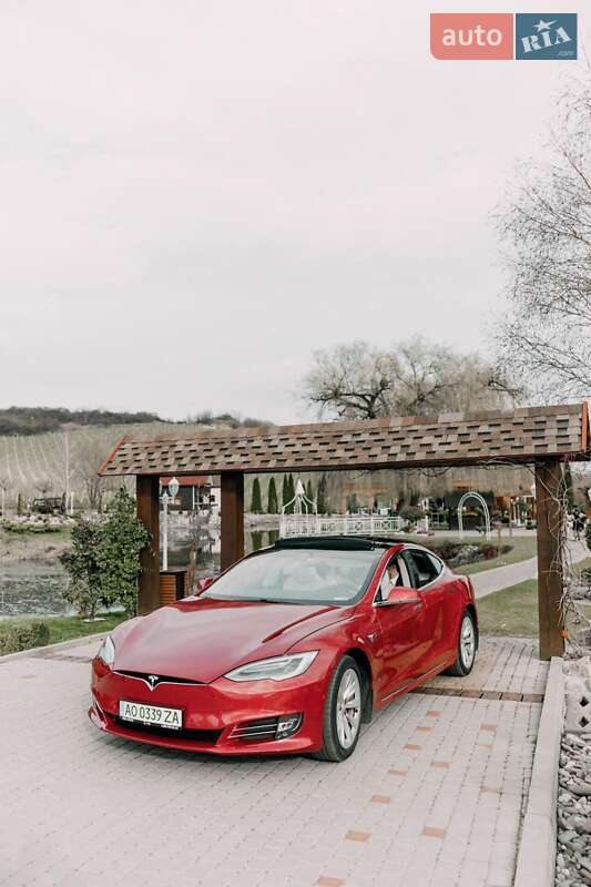 Ліфтбек Tesla Model S 2019 в Ужгороді фото 4 Ліфтбек Tesla Model S 2019 в Ужгороді