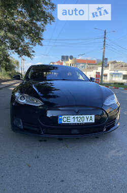 Ліфтбек Tesla Model S 2015 в Чернівцях