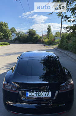 Лифтбек Tesla Model S 2015 в Черновцах