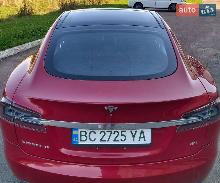 Лифтбек Tesla Model S 2013 в Дрогобыче