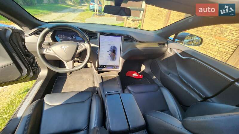 Ліфтбек Tesla Model S 2018 в Дніпрі