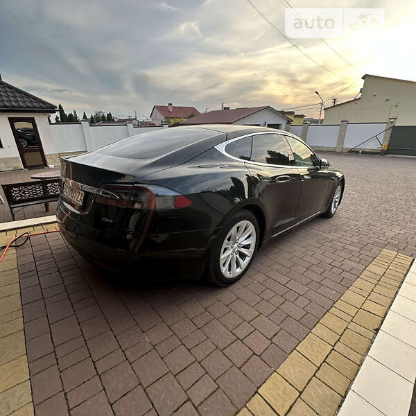Ліфтбек Tesla Model S 2018 в Львові