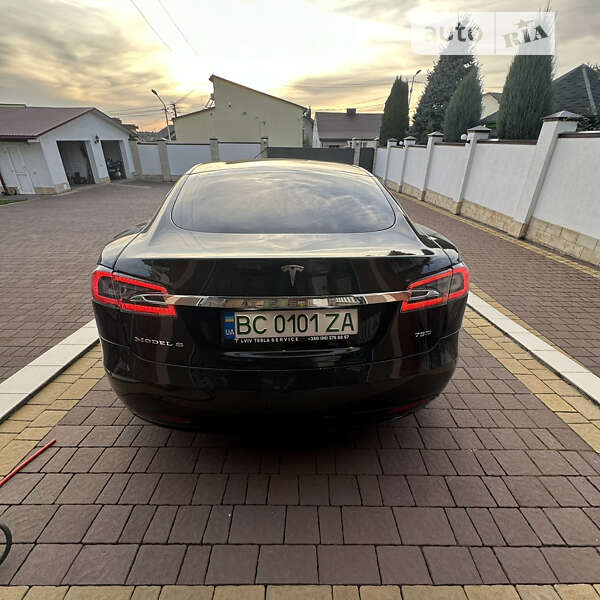 Ліфтбек Tesla Model S 2018 в Львові