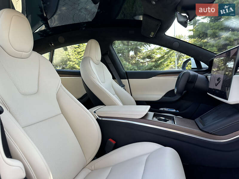 Лифтбек Tesla Model S 2022 в Одессе