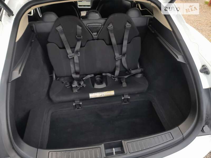 Лифтбек Tesla Model S 2013 в Киеве